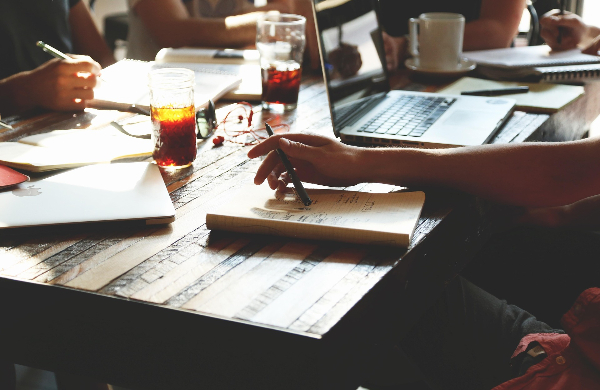 Krijues Përmbajtjeje dhe Menaxher i Mediave Sociale të Videove (m / f)