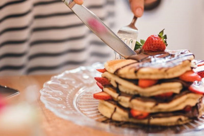 New dream job appears: Choco Cafe is looking for a pancake taster!