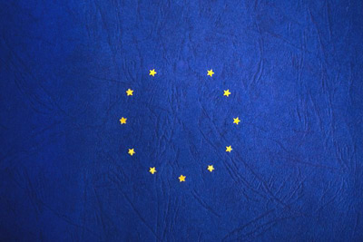 EU bietet ein zollfreies Handelsabkommen an, wenn das Vereinigte Königreich seine Verpflichtungen unter "gleichen Bedingungen" .